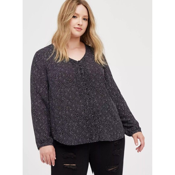 Torrid Plus Size 2/ 2X Black Polka Dot V-Neck Pintuck Button Front Georgette - Picture 1 of 12